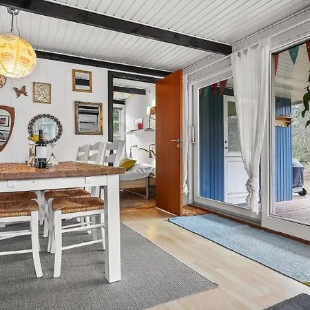 Holiday home Stunning In Aakirkeby With Wifi